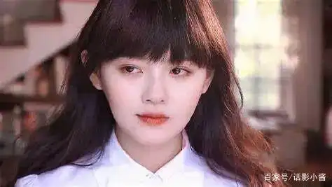 女明星的照片 国内的._不上镜美女_真人比照片好看的女明星