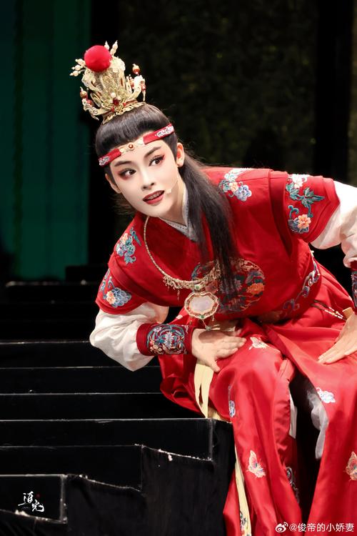 女明星花旦要想红，必须跨过这两道坎