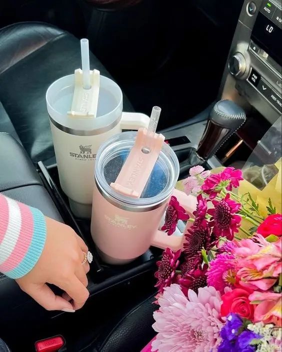 Stanley水杯流行趋势_大容量保温杯市场分析_明星同款水杯热点,