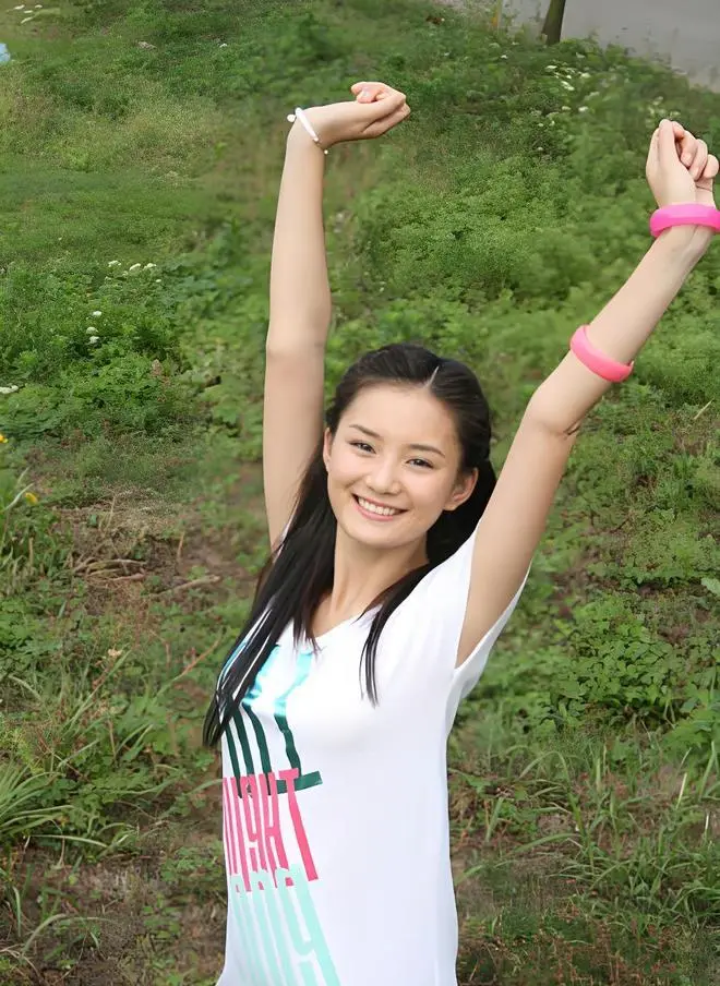 女明星馨子_馨子 红苹果乐园 演员转型直播